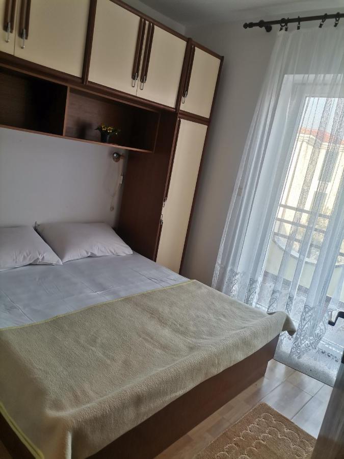 Apartments Petrica Malinska Extérieur photo