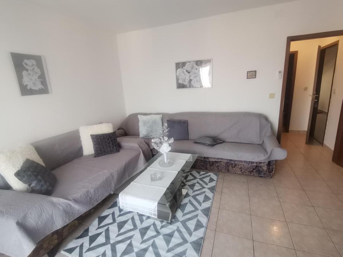 Apartments Petrica Malinska Extérieur photo